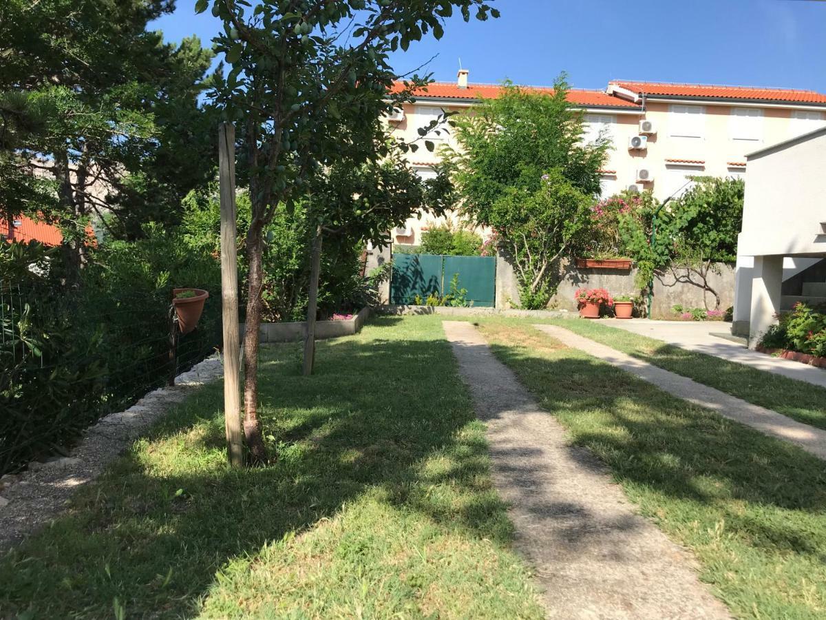 Apartments Lena Baška Buitenkant foto